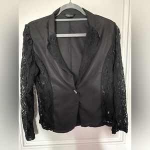 Black Lace Blazer cropped